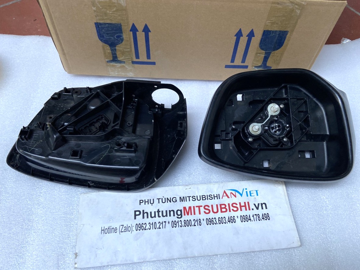 Vỏ viền quanh gương sử dụng cho xe Xpander và Xpander Cross - Hàng nhập khẩu chính ngạch