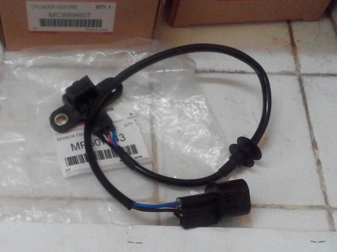Cảm biến trục cơ sử dụng cho xe Zinger - Hàng nhập khẩu chính ngạch