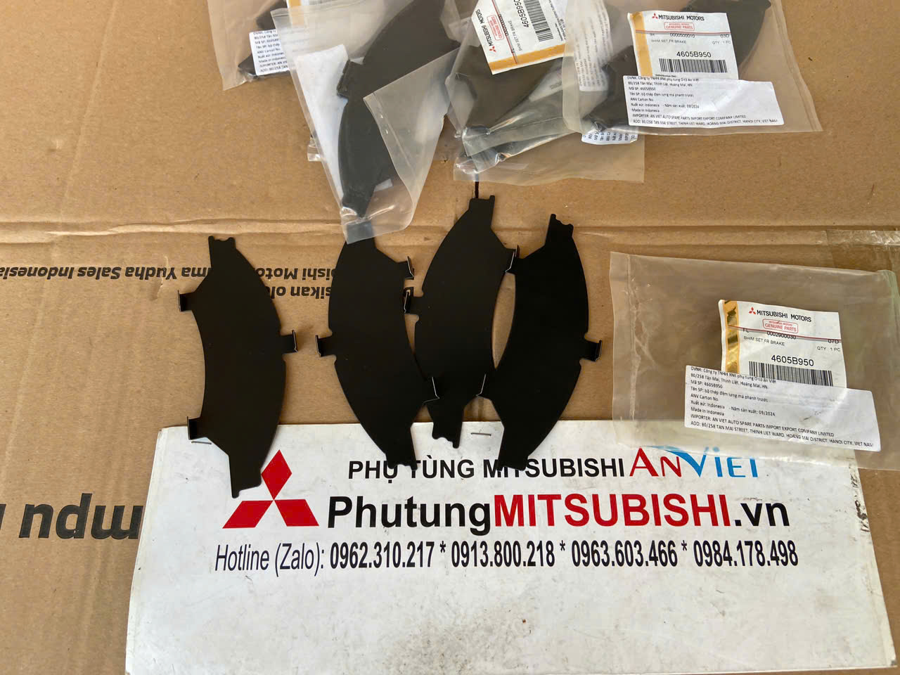 Bộ Th&eacute;p Đệm M&aacute; Phanh xe Mitsubishi Destinator DST