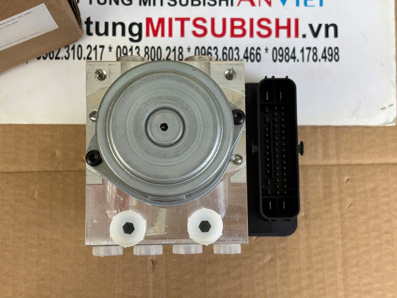 Cụm bơm ABS phanh Mitsubishi Destinator DST 47660C003P