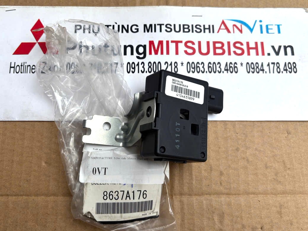 Hộp điều khiển tín hiệu chìa khóa từ xa Mitsubishi XForce 8637A176