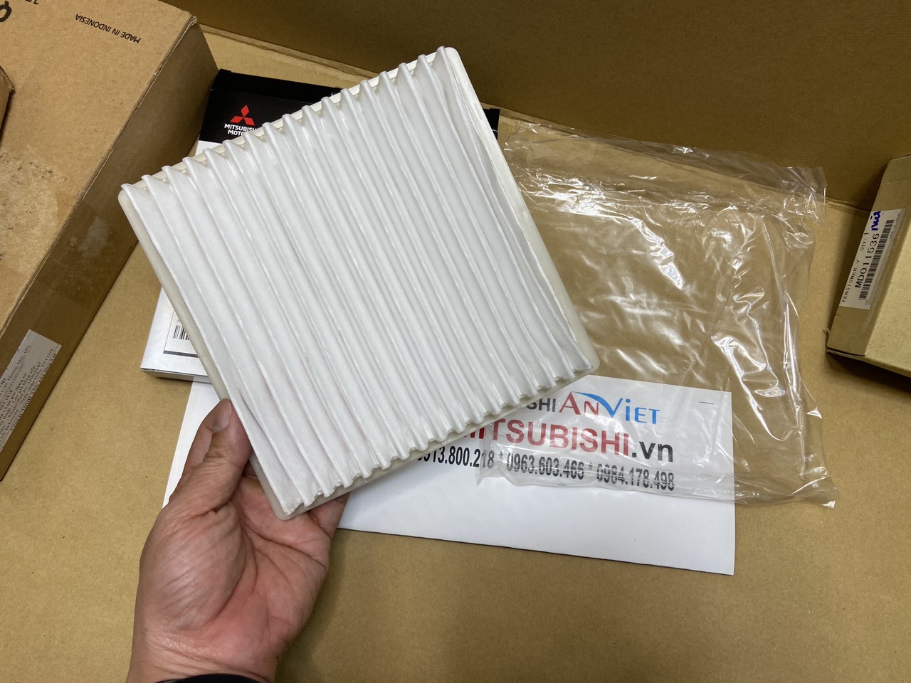 Lọc gió điều hòa Mitsubishi Destinator DST 7850A002 MZ691067 MZ691068