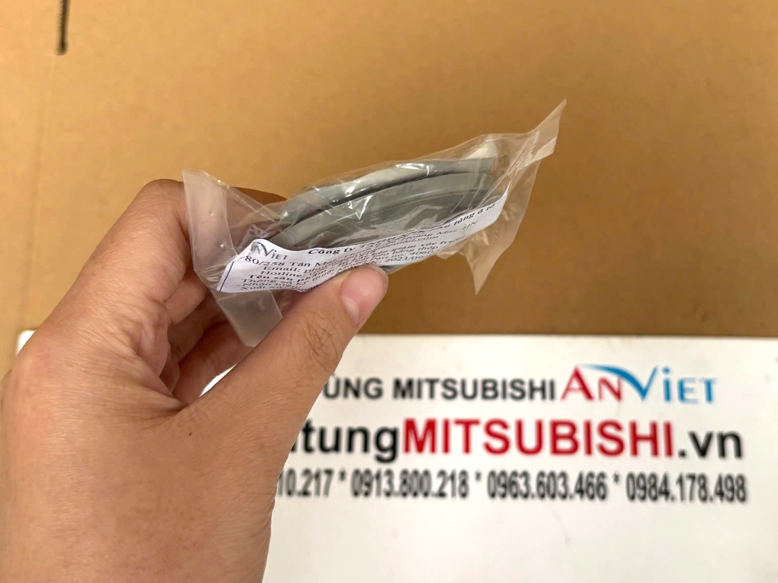 Bi Bát Bèo Giảm Xóc Trước xe Mitsubishi Destinator DST 4060A711