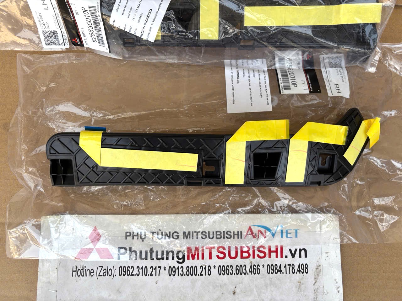 Cá cài viền đèn pha cản trước, ba đờ sốc trước Mitsubishi Destinator DST 62562C010P 62563C010P