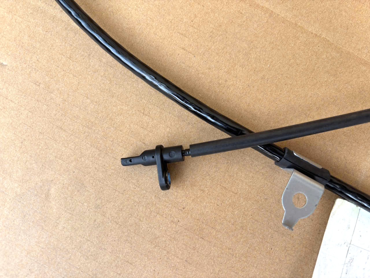 Cảm biến ABS sau, Dây cáp điều khiển phanh tay điện sau Mitsubishi Destinator DST 479A6C000P 479A7C000P