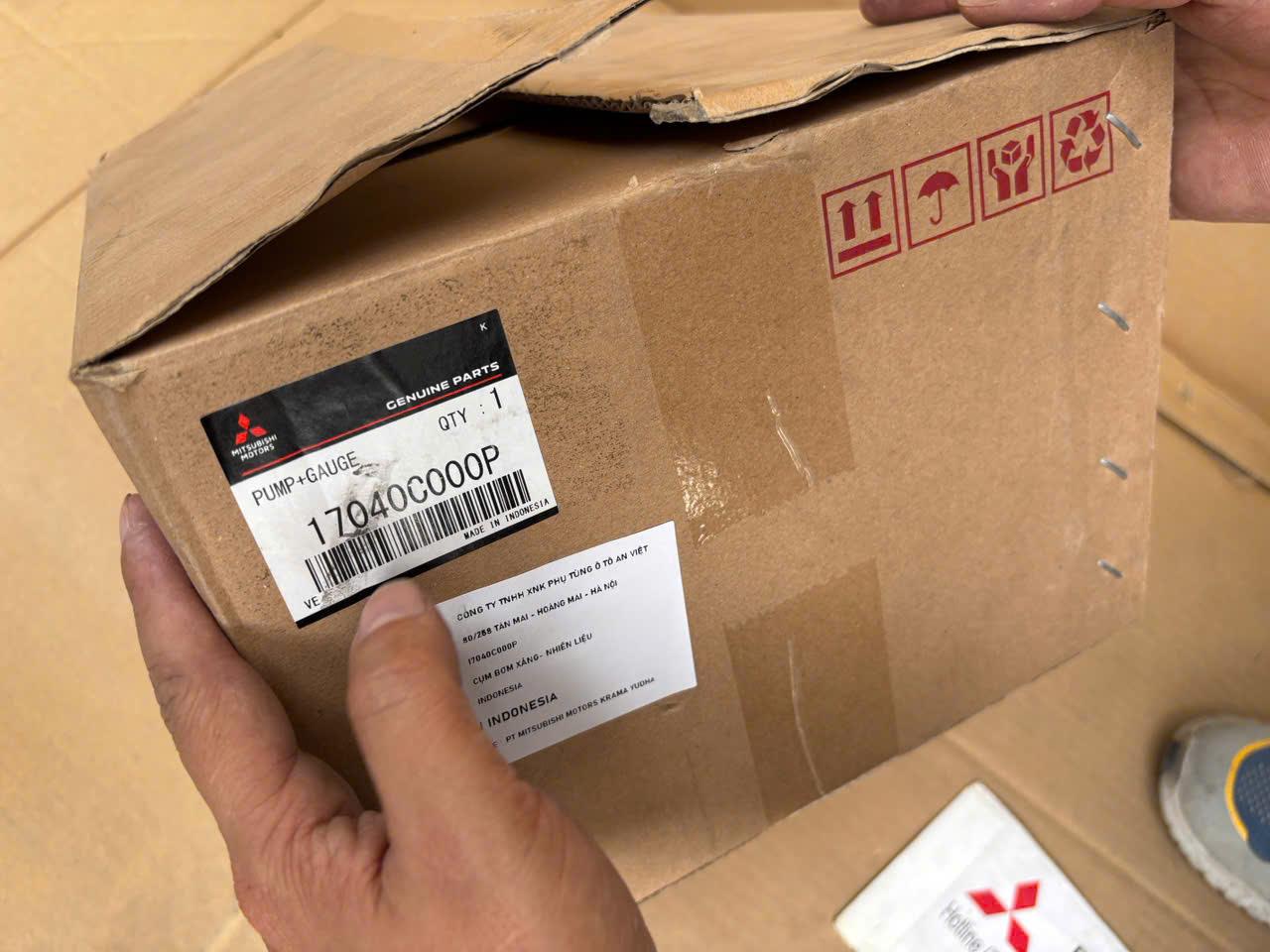 Cụm bơm xăng, Cụm bơm nhiên liệu Mitsubishi Destinator DST 17040C000P