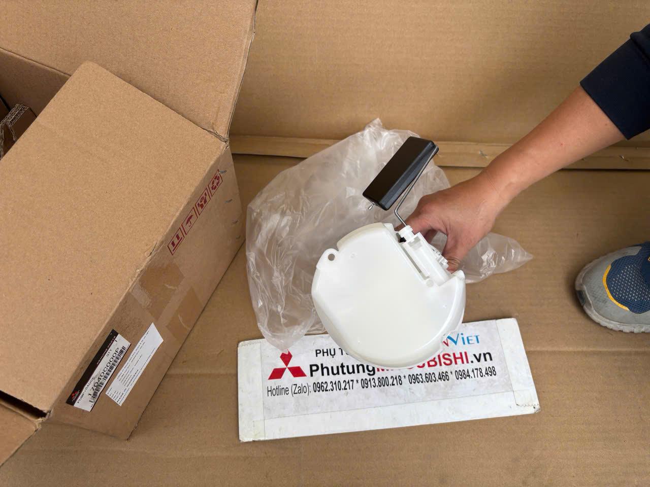 Cụm bơm xăng, Cụm bơm nhiên liệu Mitsubishi Destinator DST 17040C000P