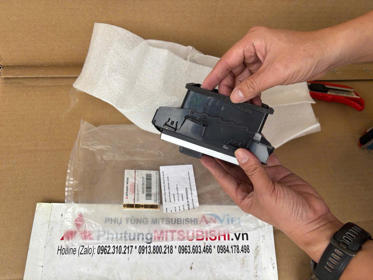 Cửa gió điều hòa táp lô Mitsubishi XForce 66551B031P 66550B031P