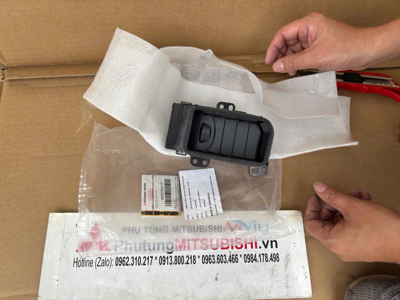 Cửa gió điều hòa táp lô Mitsubishi XForce 66551B031P 66550B031P