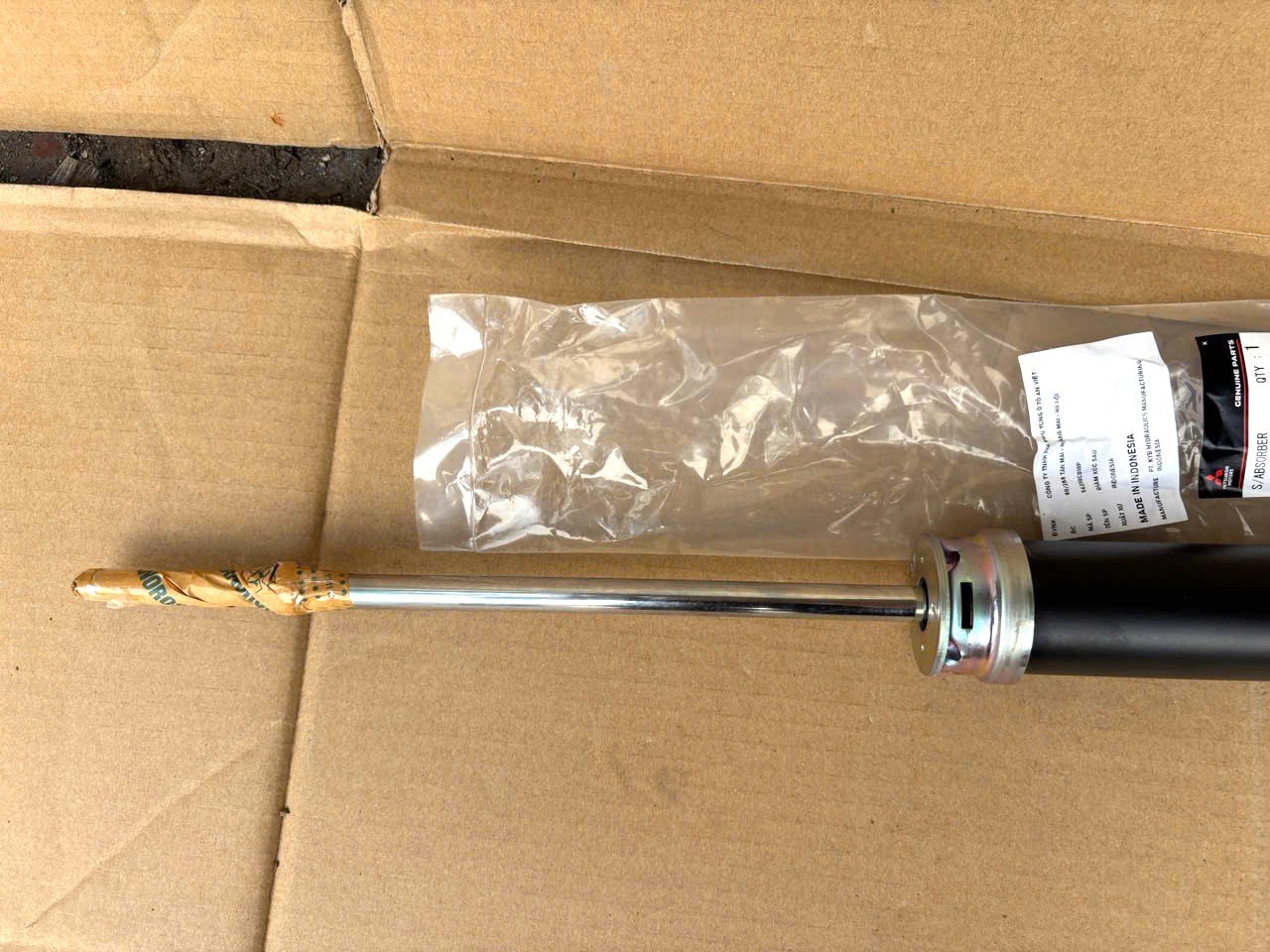 Phuộc sau, Giảm xóc sau Mitsubishi Destinator DST 56210C010P