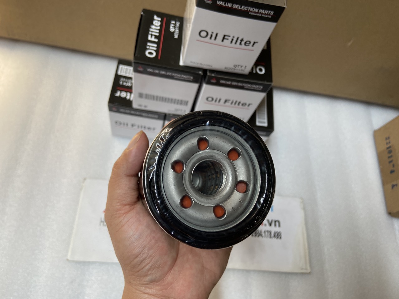 Lọc dầu nhớt động cơ xe Mitsubishi Destinator DST MZ691140 | MD341081