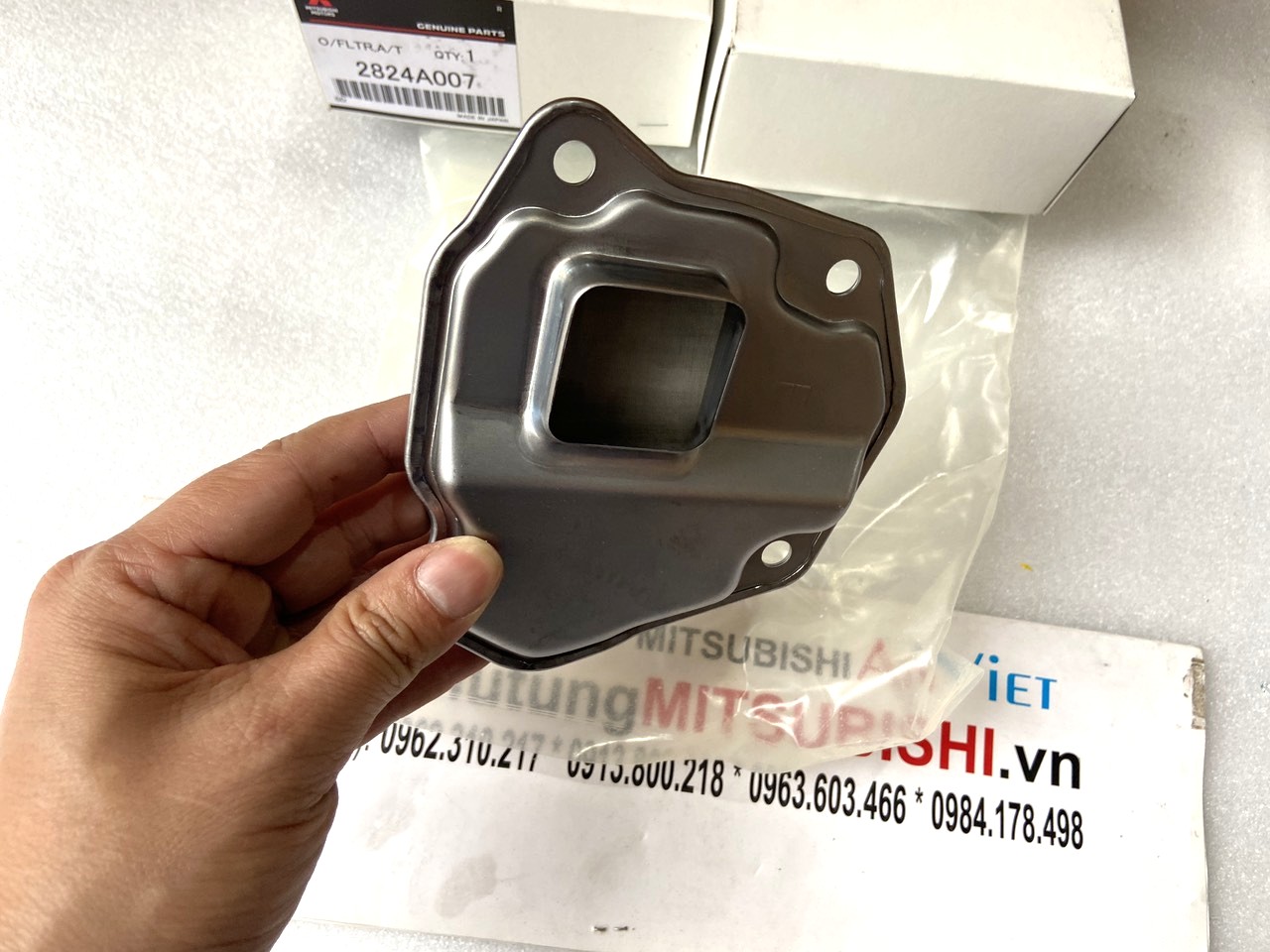 Lọc dầu nhớt hộp số tự động Mitsubishi Destinator DST 2824A007