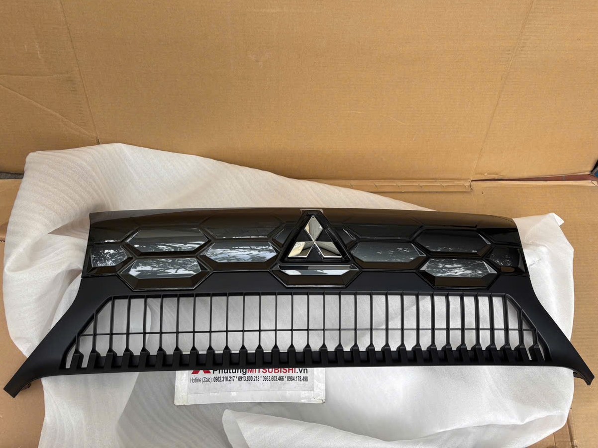 Mặt calang Mitsubishi Destinator DST Ultimate 62254C040P