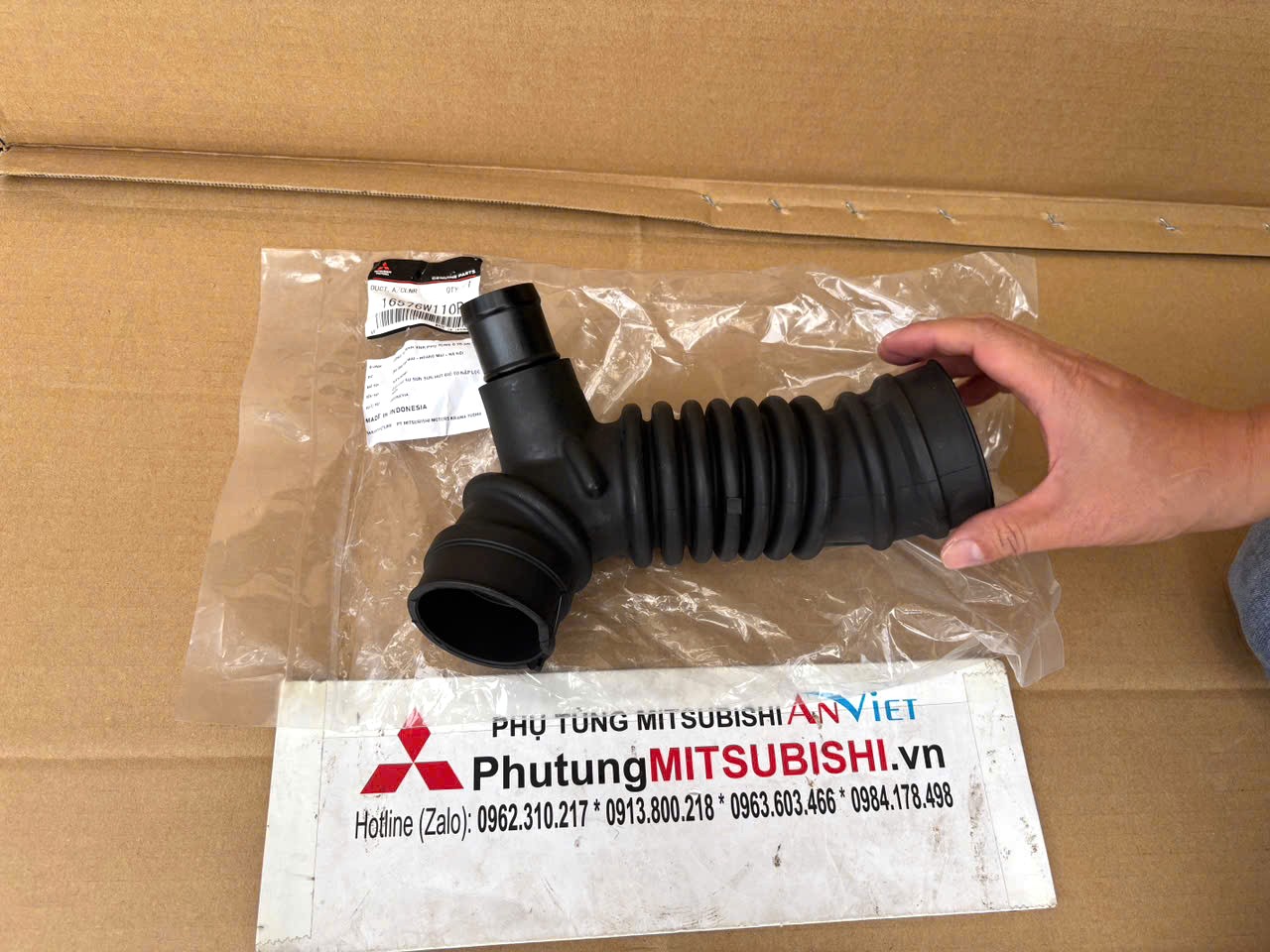 Ống cao su Sun sun hút gió vào Bầu lọc Mitsubishi Destinator DST 16576W110P