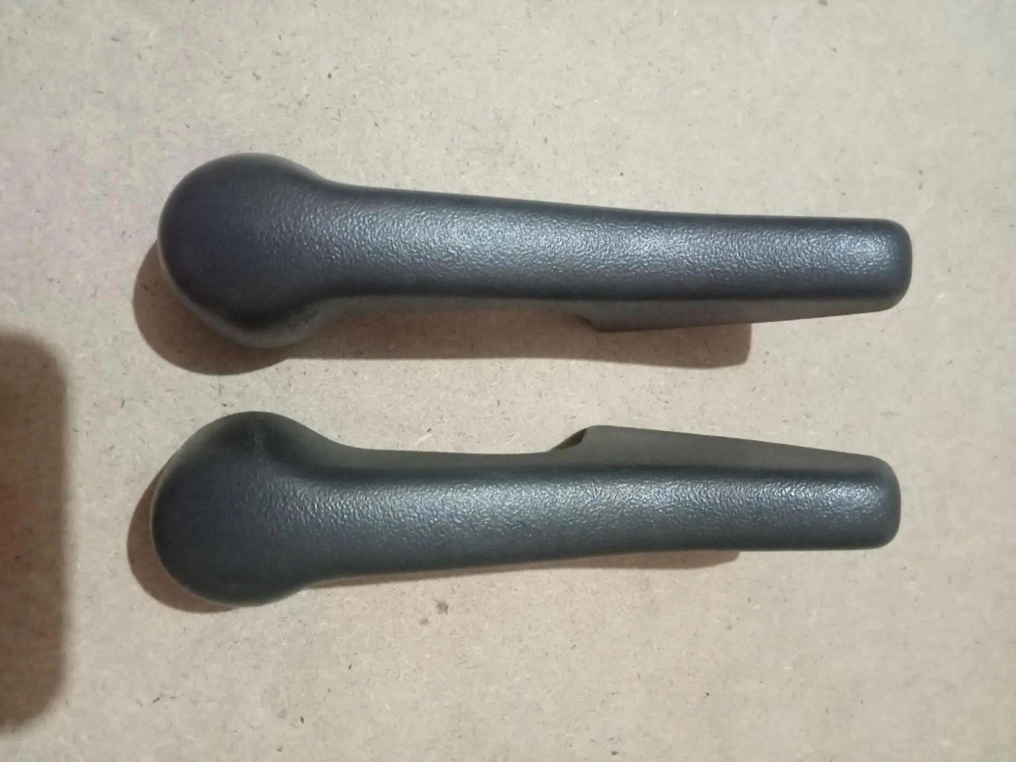 Tay điều chỉnh gập lưng ghế sau hàng 2 Mitsubishi Xpander, Mitsubishi Destinator 2025