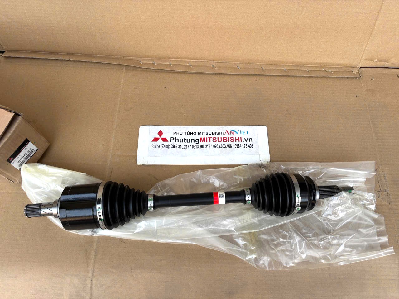 Trục láp, Cây láp trước trái LH Mitsubisi Destinator DST 39101C000P