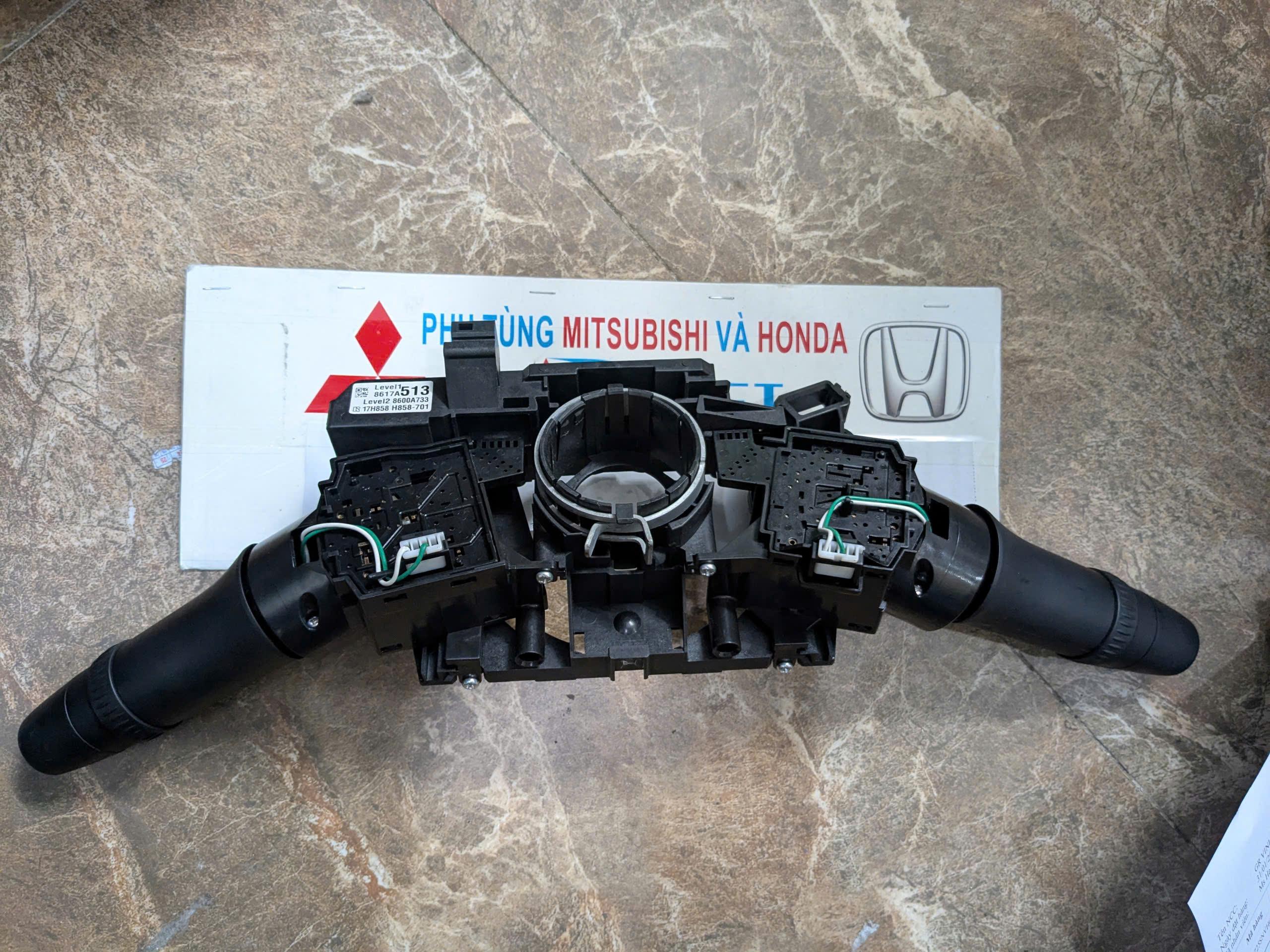 Công tắc đèn pha cốt và công tắc gạt mưa Xe Mitsubishi Xpander 2018-2025, Xpander Cross 2020-2026, Mitsubishi Outlander 2018-2024, Mitsubishi Pajero Sport 2017-2025, Mitsubishi DESTINATOR 2025-2026 8600A733 8600A732 8617a512 8617a513 8600a786 8614A252