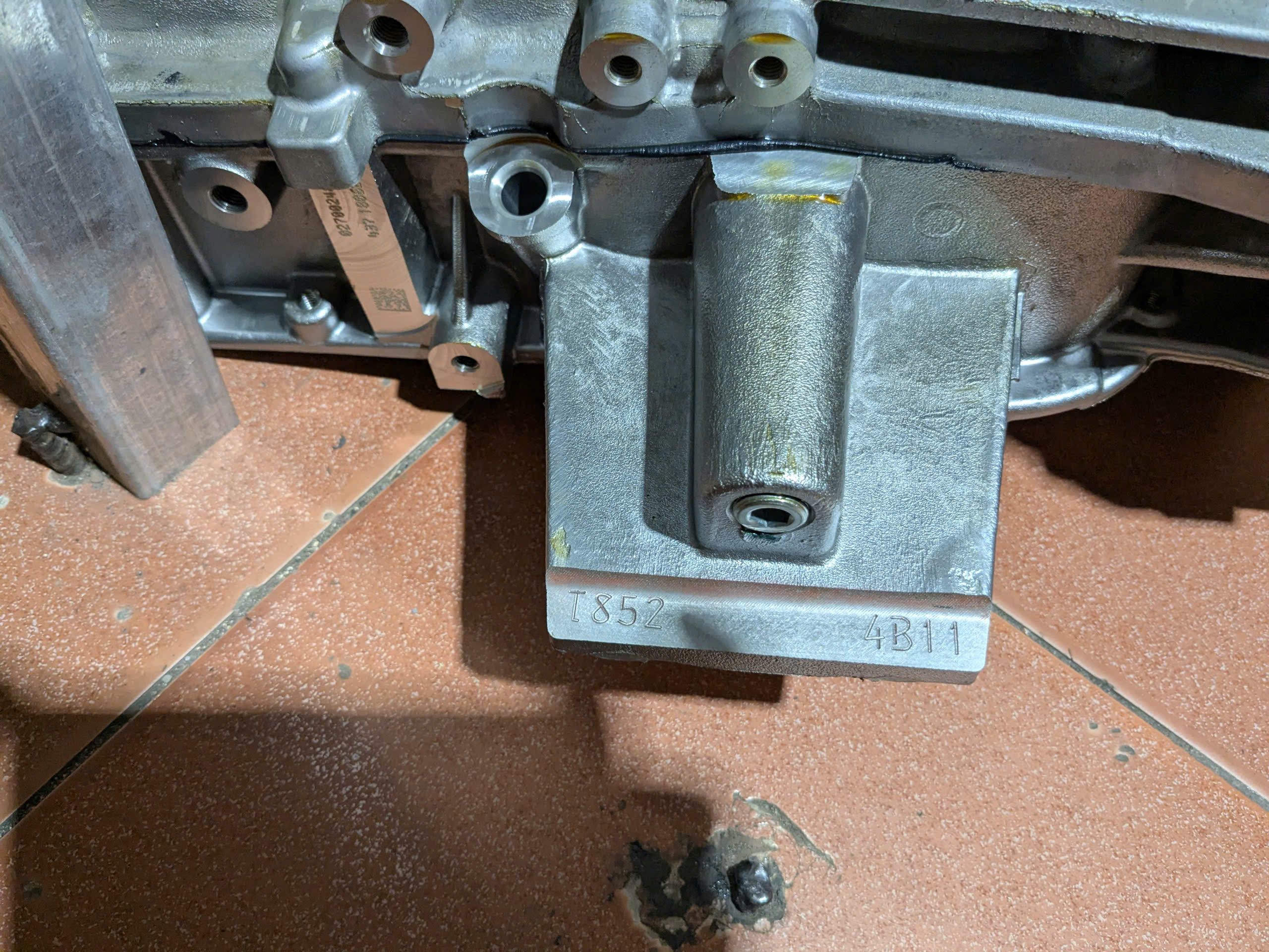 Thân lốc máy động cơ 2.0 4B11 Xe Mitsubishi Outlander 2014-2024, Xe Lancer 2.0 , Lancer IO , gồm lốc máy, trục khuỷu (cơ), Piston  xéc măng tay biên. . . 1000C040 1000D268 1050B297 2701A015 1110B478 1110D624 1110B479 1110D625 1110B480 1110D626 1110A436