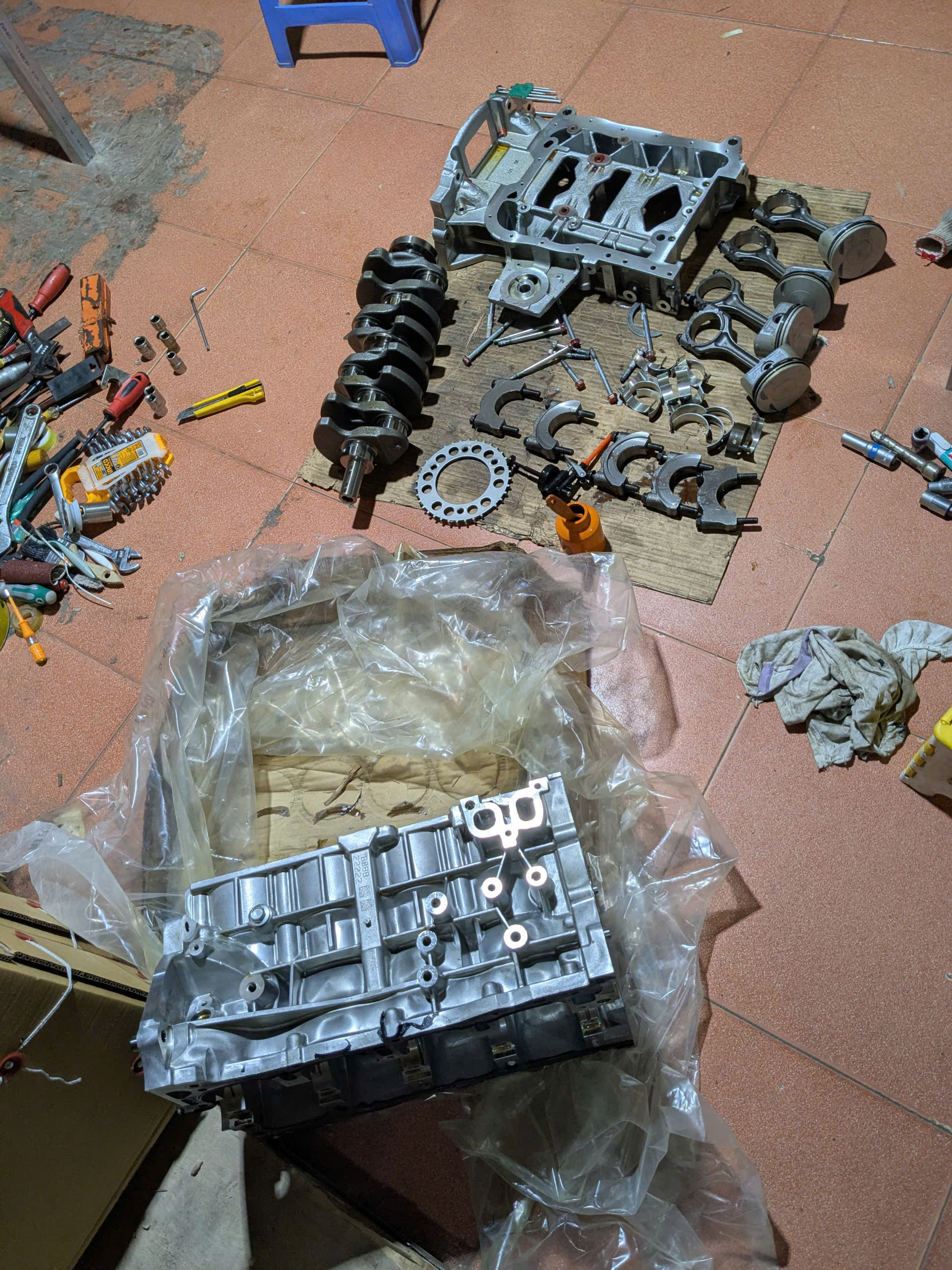 Thân Lốc máy động cơ Xe Mitsubishi Outlander Sport 2014-2017 , Mitsubishi Outlander 2016-2024, máy xăng 4B11 2.0 1050B297 1000C040