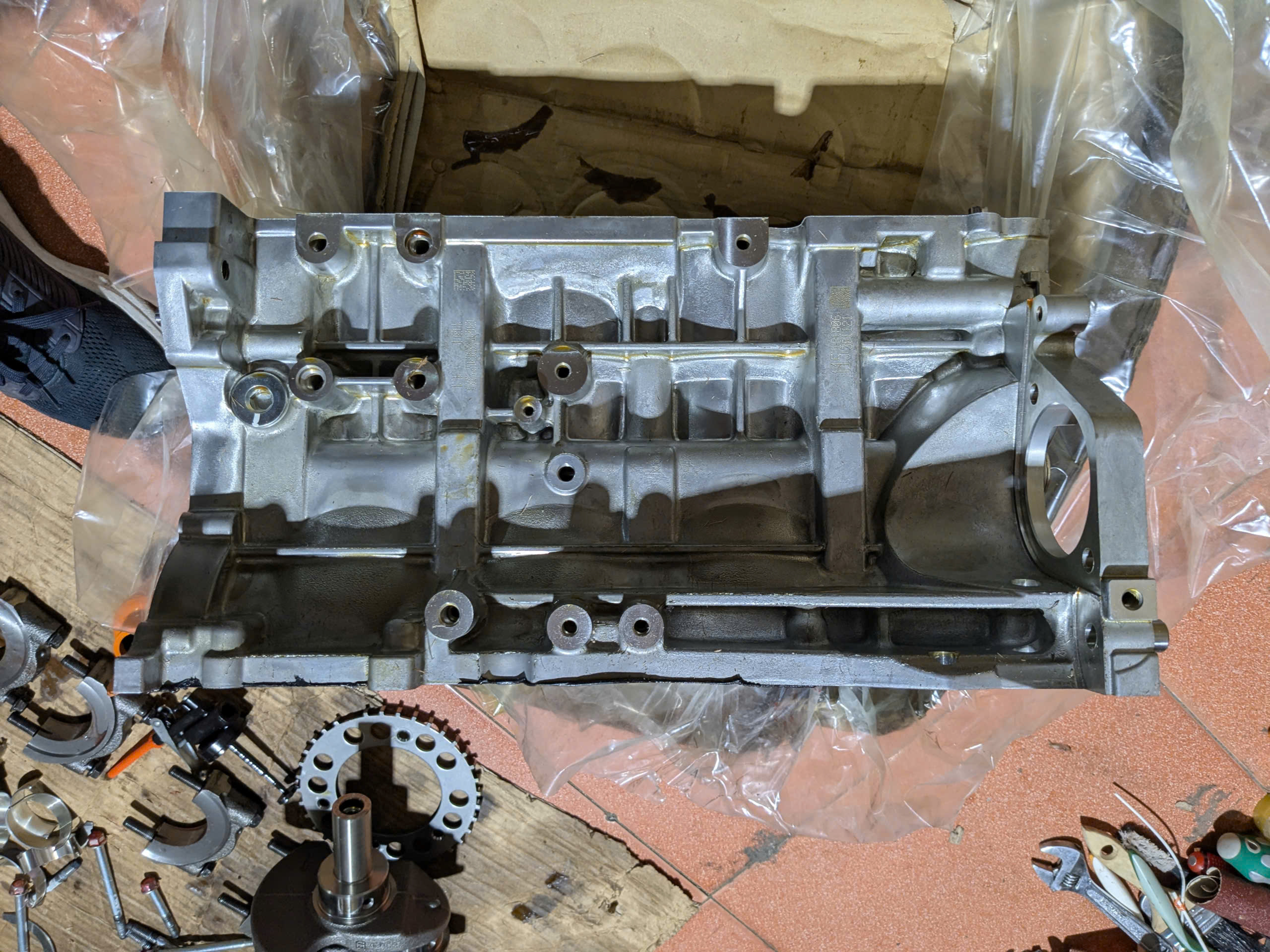 Thân Lốc máy động cơ Xe Mitsubishi Outlander Sport 2014-2017 , Mitsubishi Outlander 2016-2024, máy xăng 4B11 2.0 1050B297 1000C040