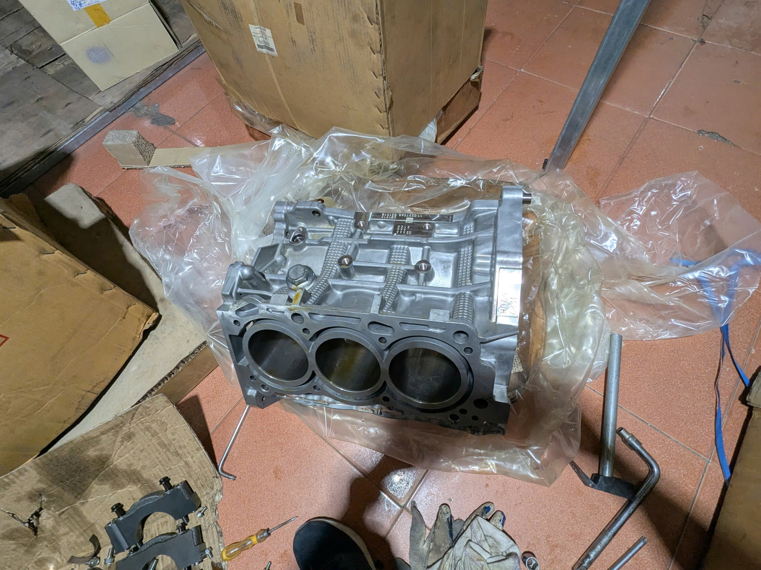 Thân Lốc máy động cơ Xe Mitsubishi Pajero Sport 2010-2018  6b31 3.0 1050B043 1000D024 1000B431 