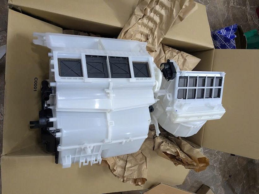 Cụm hộp đựng quạt dàn lạnh, dàn sưởi, mô tơ Mitsubishi Outlander