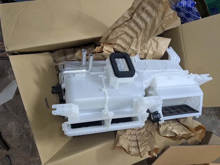 Cụm hộp đựng quạt dàn lạnh, dàn sưởi, mô tơ Mitsubishi Outlander