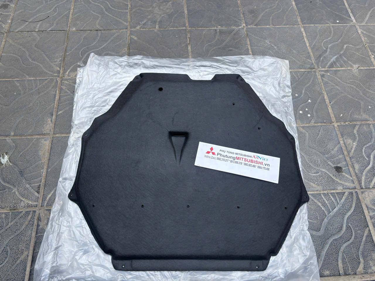 Chắn bùn gầm máy xe Mitsubishi Outlander 