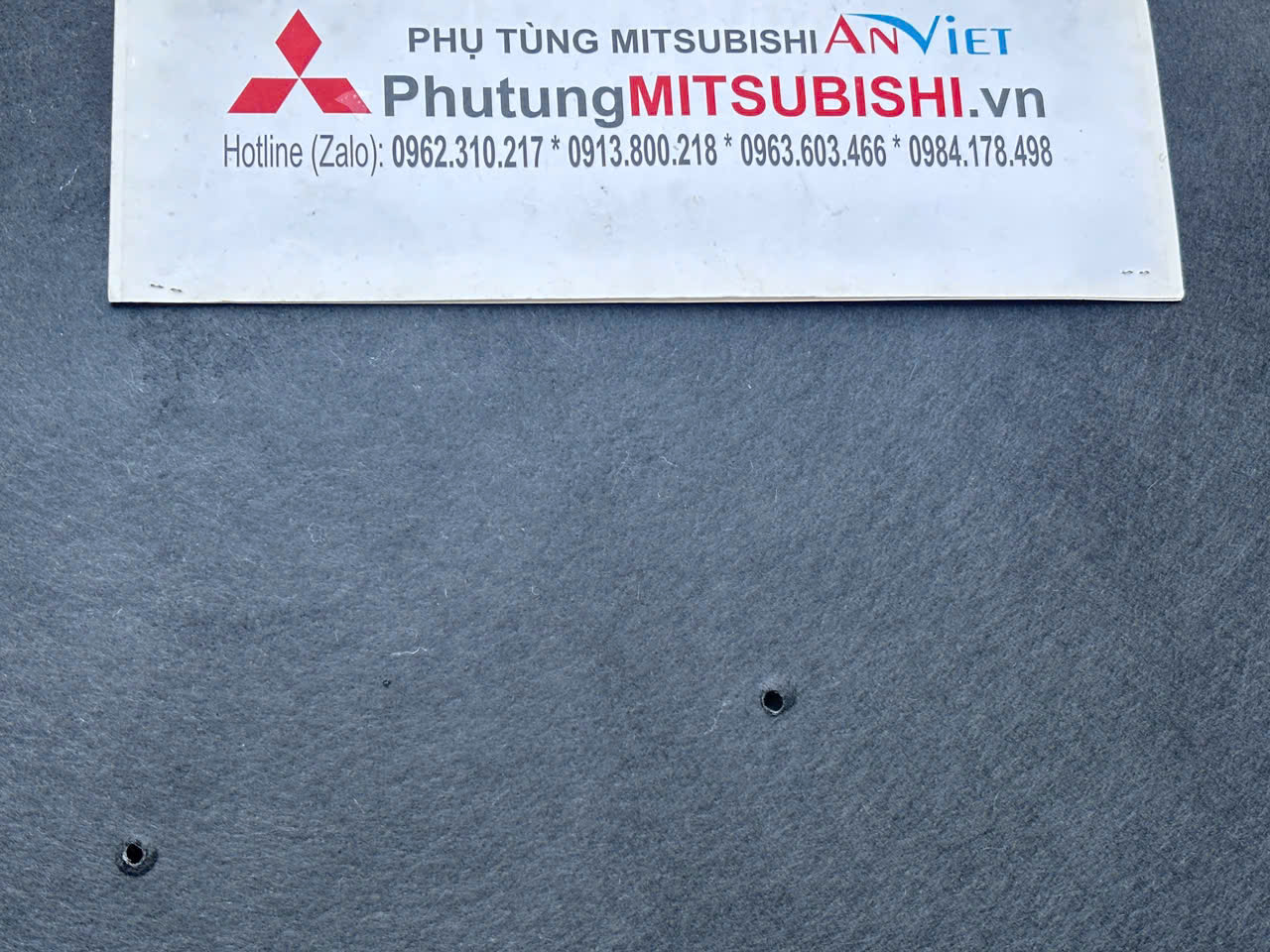 Chắn bùn gầm máy xe Mitsubishi Outlander 