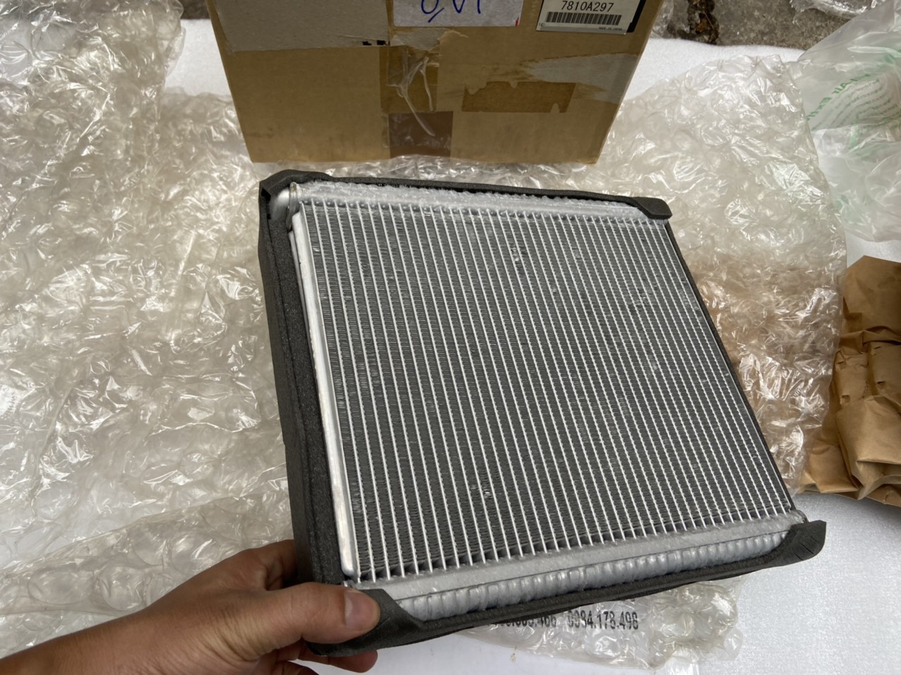 Dàn lạnh trong Táp lô xe Mitsubishi Outlander