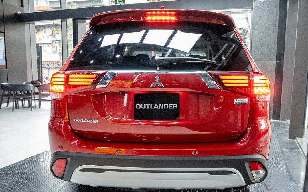 Đèn hậu, Đèn lái sau xe Mitsubishi Outlander