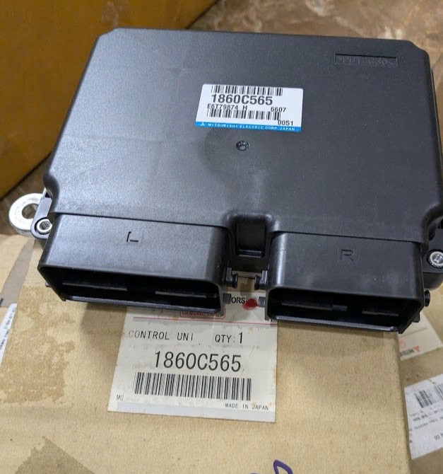 ECU điều khiển động cơ hộp đen xe Mitsubishi Outlander