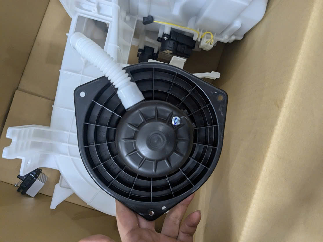 Mô tơ quạt dàn lạnh Mitsubishi Outlander