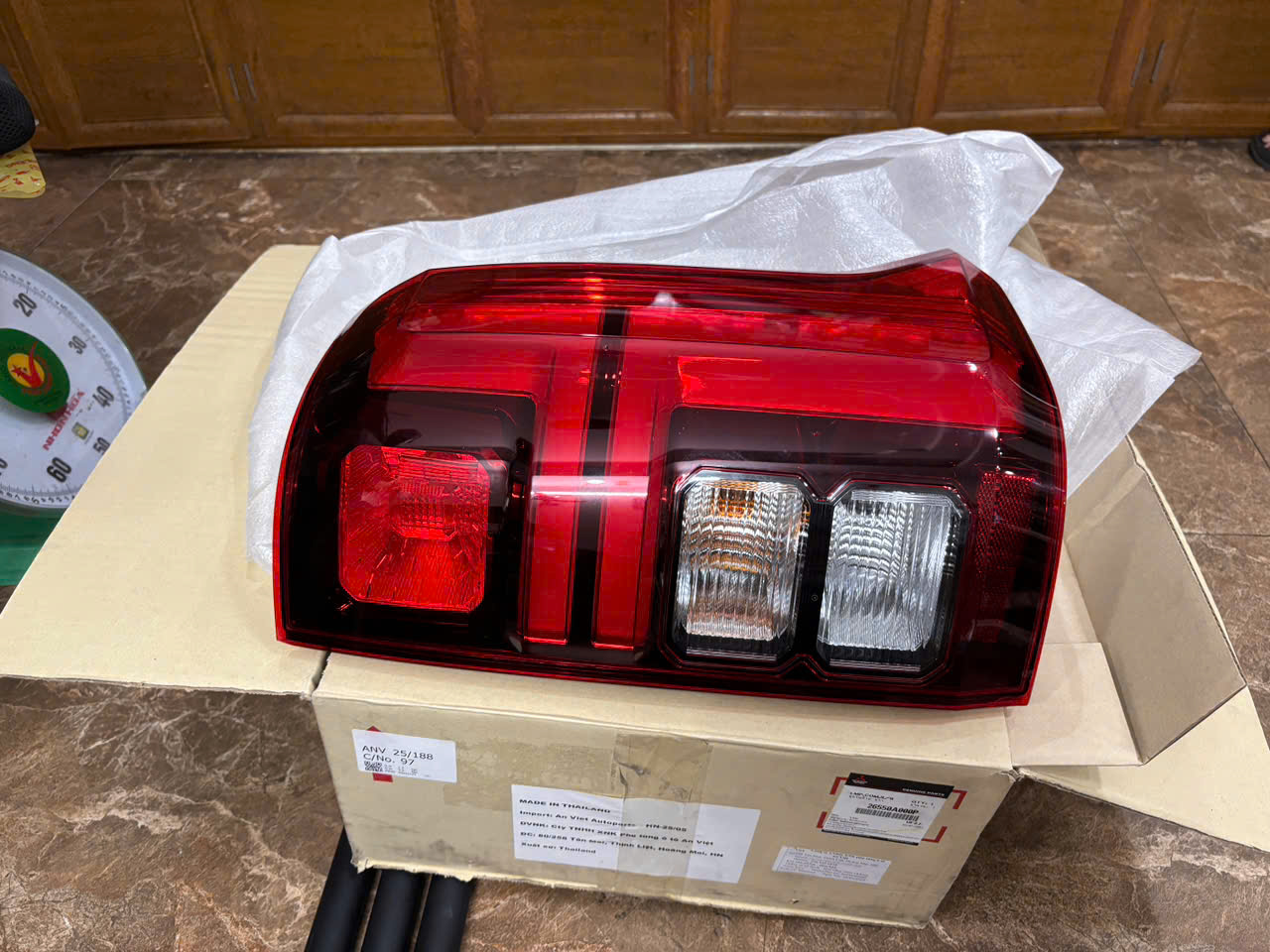 Đèn hậu, đèn lái sau xe Mitsubishi Triton 2025-2026 thanh lý 20/12/2025