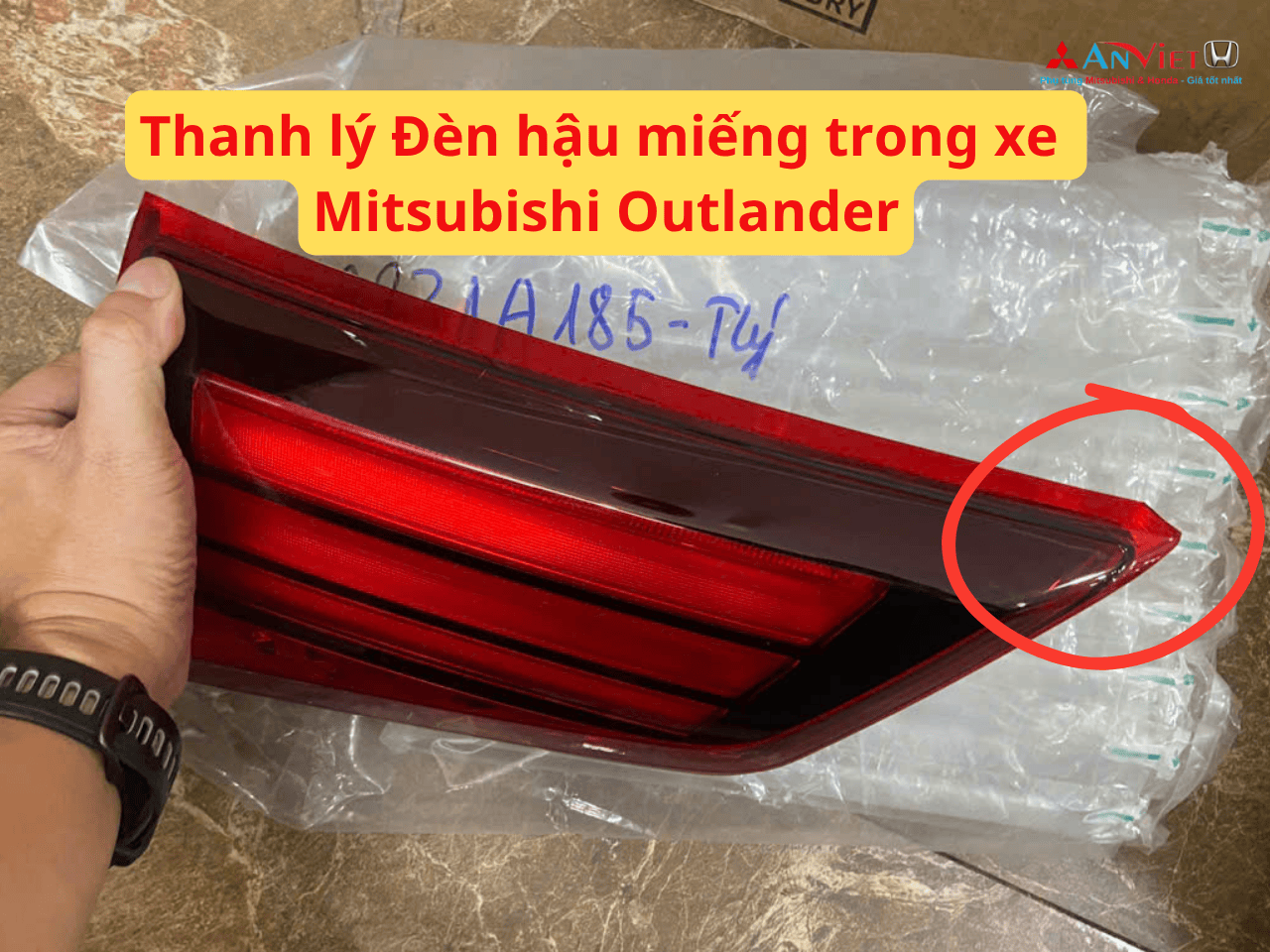 Thanh lý Đèn hậu miếng trong xe Mitsubishi Outlander