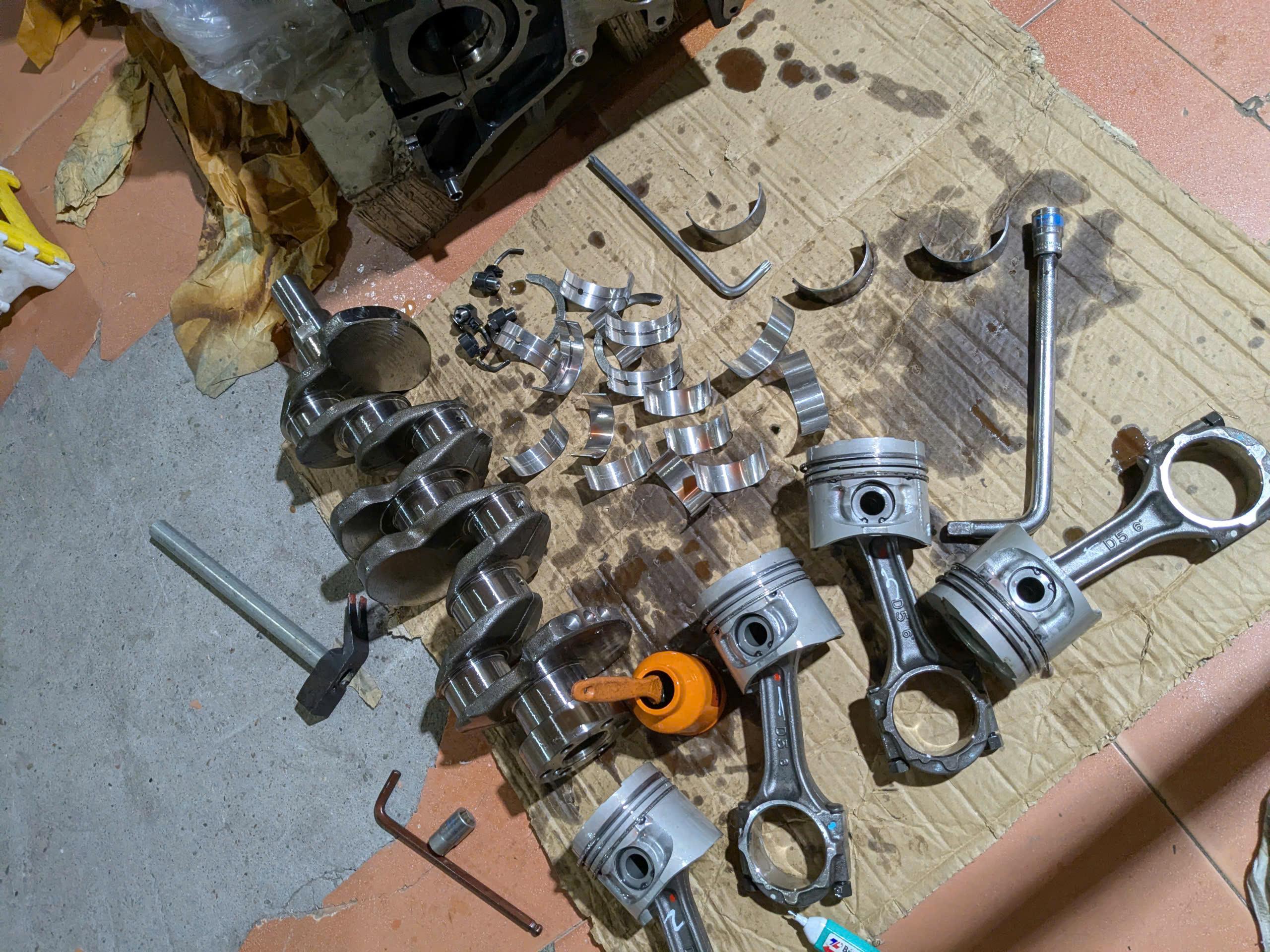 Bộ piston xéc măng và tay biên máy động cơ 2.5 4d56u Xe Mitsubishi Triton 2008-2019 Xe Mitsubishi Pajero Sport 2010-2018 1110C313 1110C316 1110A593 1110A594 1110A561 1110B977 1115A343 1115a035 