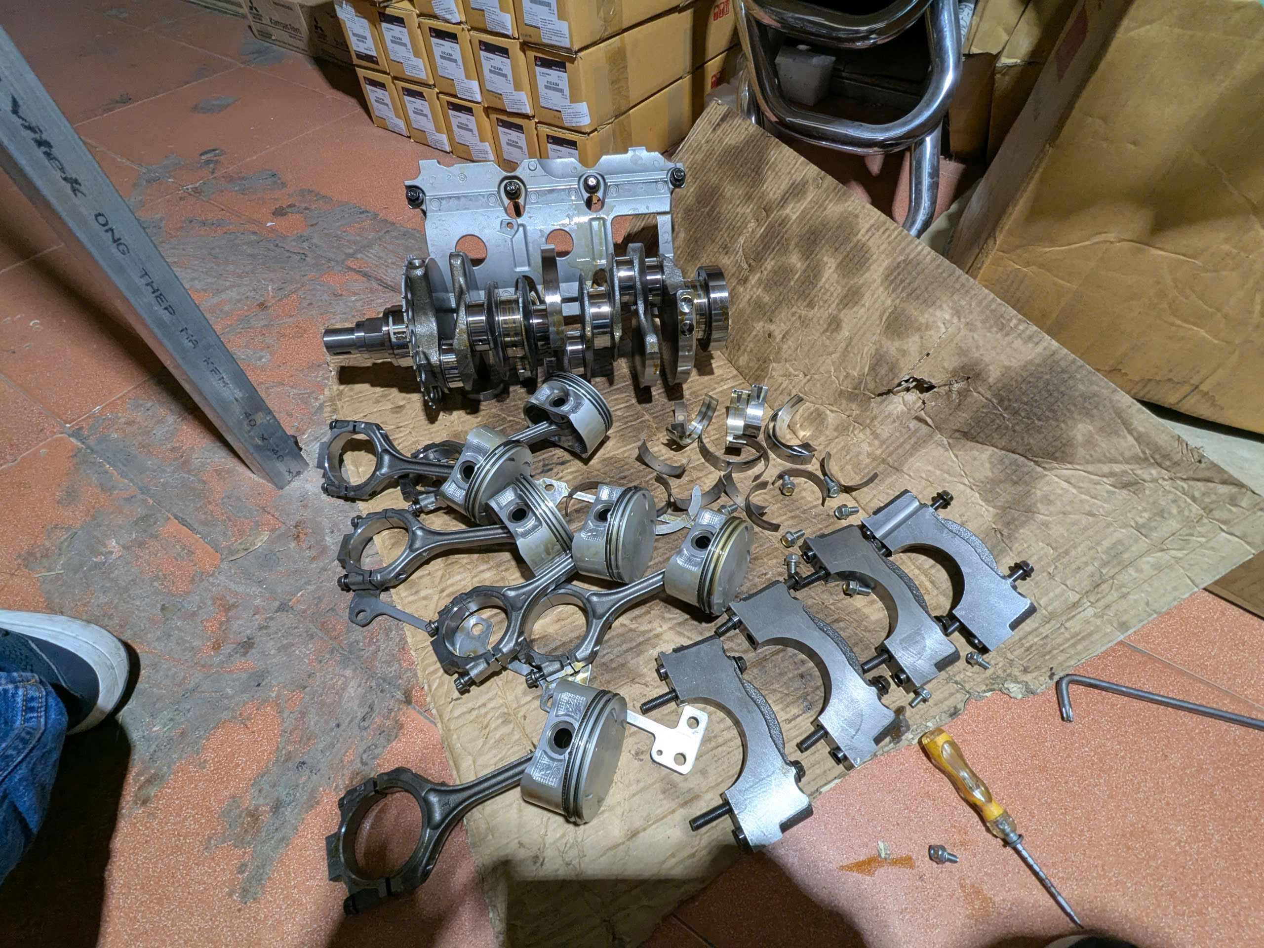 Bộ piston xéc măng và tay biên máy động cơ 3.0 6B31 Xe Mitsubishi Pajero Sport 2010-2018 Xe Mitsubishi Pajero Sport 2010-2018 model Kg6w Kh6w ks5w kr5w 1110B629 1110B630 1110C099 1110C100 1110B435 1115A469-1115A096 