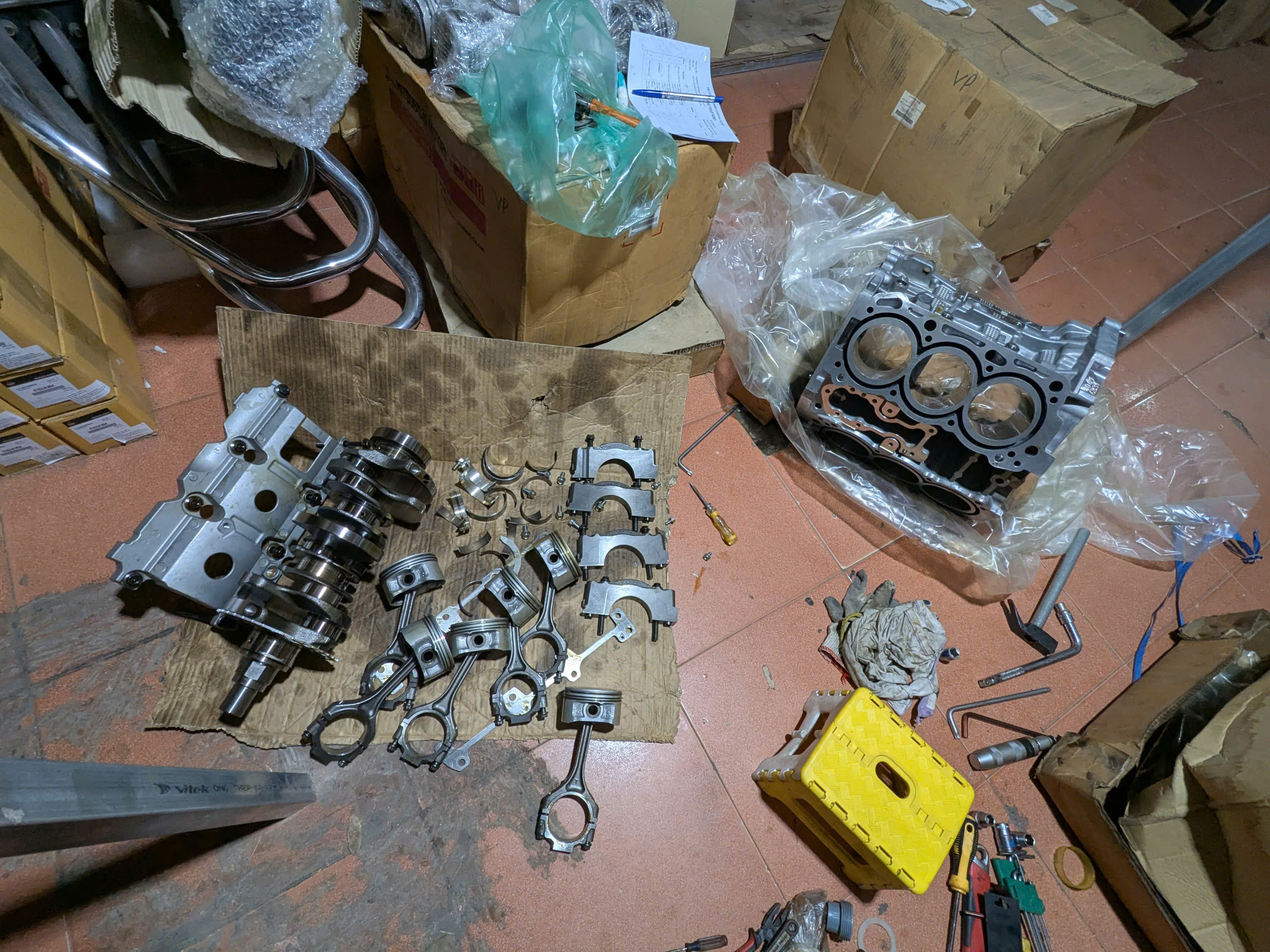 Bộ piston xéc măng và tay biên máy động cơ 3.0 6B31 Xe Mitsubishi Pajero Sport 2010-2018 Xe Mitsubishi Pajero Sport 2010-2018 model Kg6w Kh6w ks5w kr5w 1110B629 1110B630 1110C099 1110C100 1110B435 1115A469-1115A096 