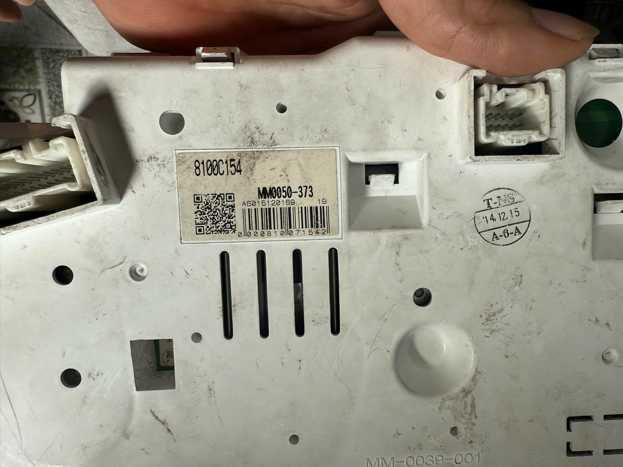 Cụm đồng hồ công tơ mét táp lô xe Mitsubishi Pajero Sport máy xăng hàng bãi