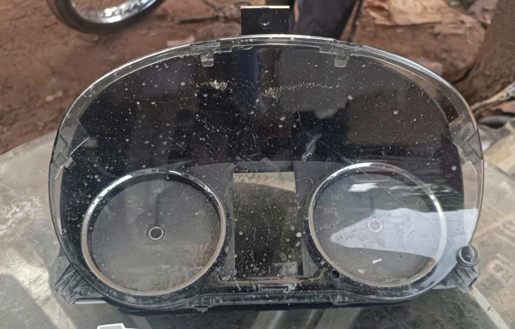 Cụm đồng hồ công tơ mét xe Mitsubishi Pajero Sport 2020-2024 hàng bãi