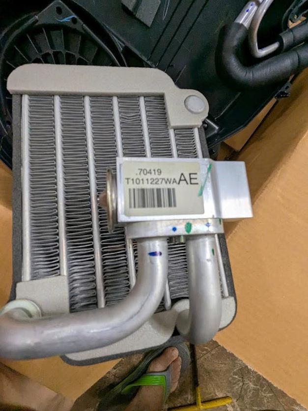 Dàn lạnh sau Mitsubishi Pajero Sport