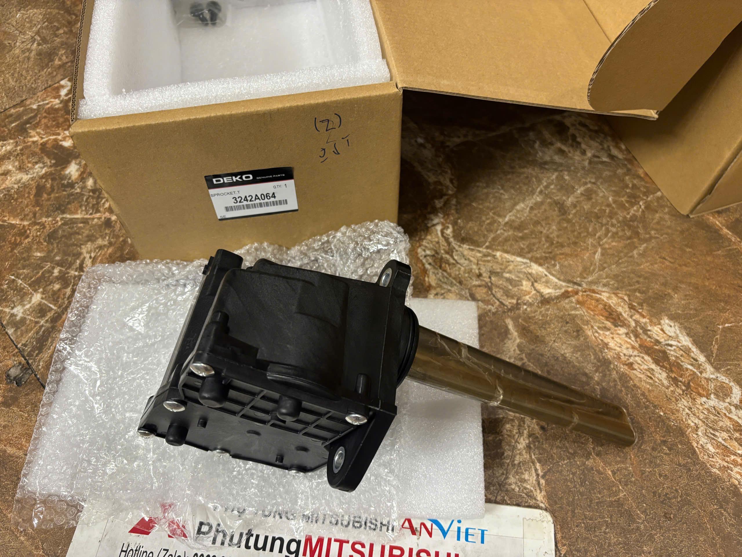 Mô tơ, cơ cấu điều khiển gài cầu xe Mitsubishi Triton 2019-2025 3242A064