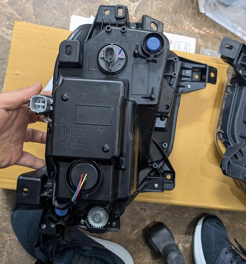 Đèn gầm, đèn xi nhan, đèn daylight Mitsubishi Pajero Sport 2020-2024 hàng bãi