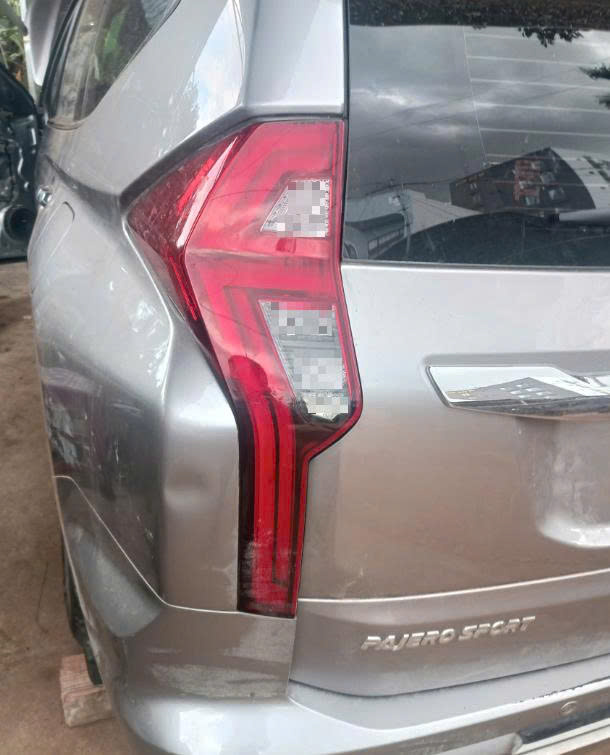 Đèn hậu xe Mitsubishi Pajero Sport 2020-2025 hàng bãi