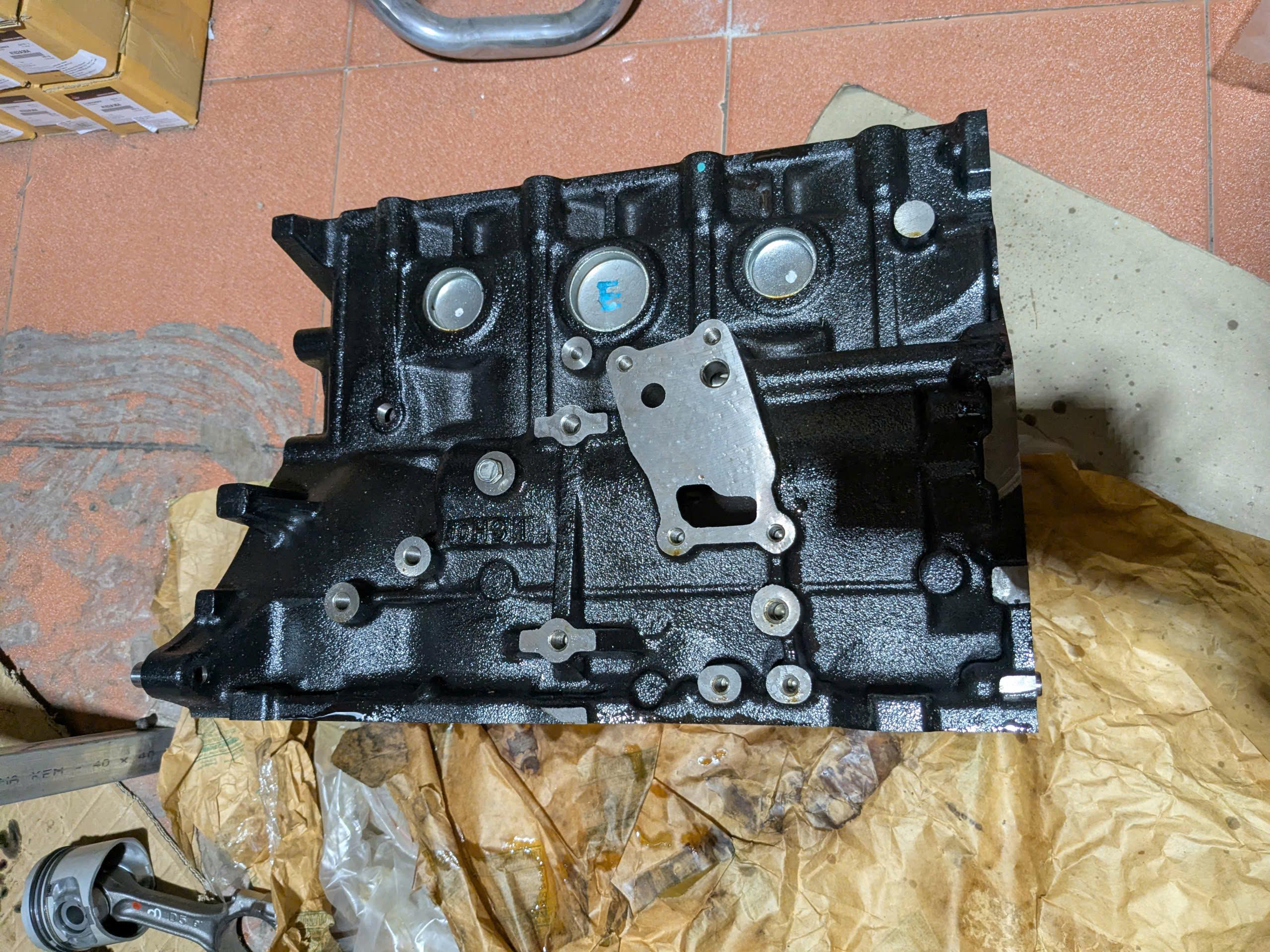 Thân Lốc máy động cơ Xe Mitsubishi Triton 2008-2019 , Mitsubishi Pajero Sport 2010-2018, máy dầu 4D56U 2.5 1050B247 1050B382