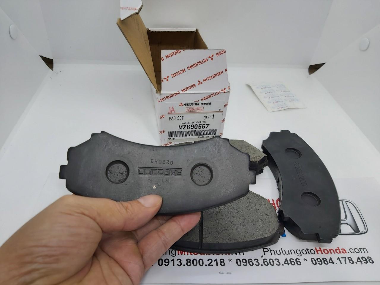 Má phanh trước, Bố thắng trước xe Mitsubishi Pajero Ngân hàng V93