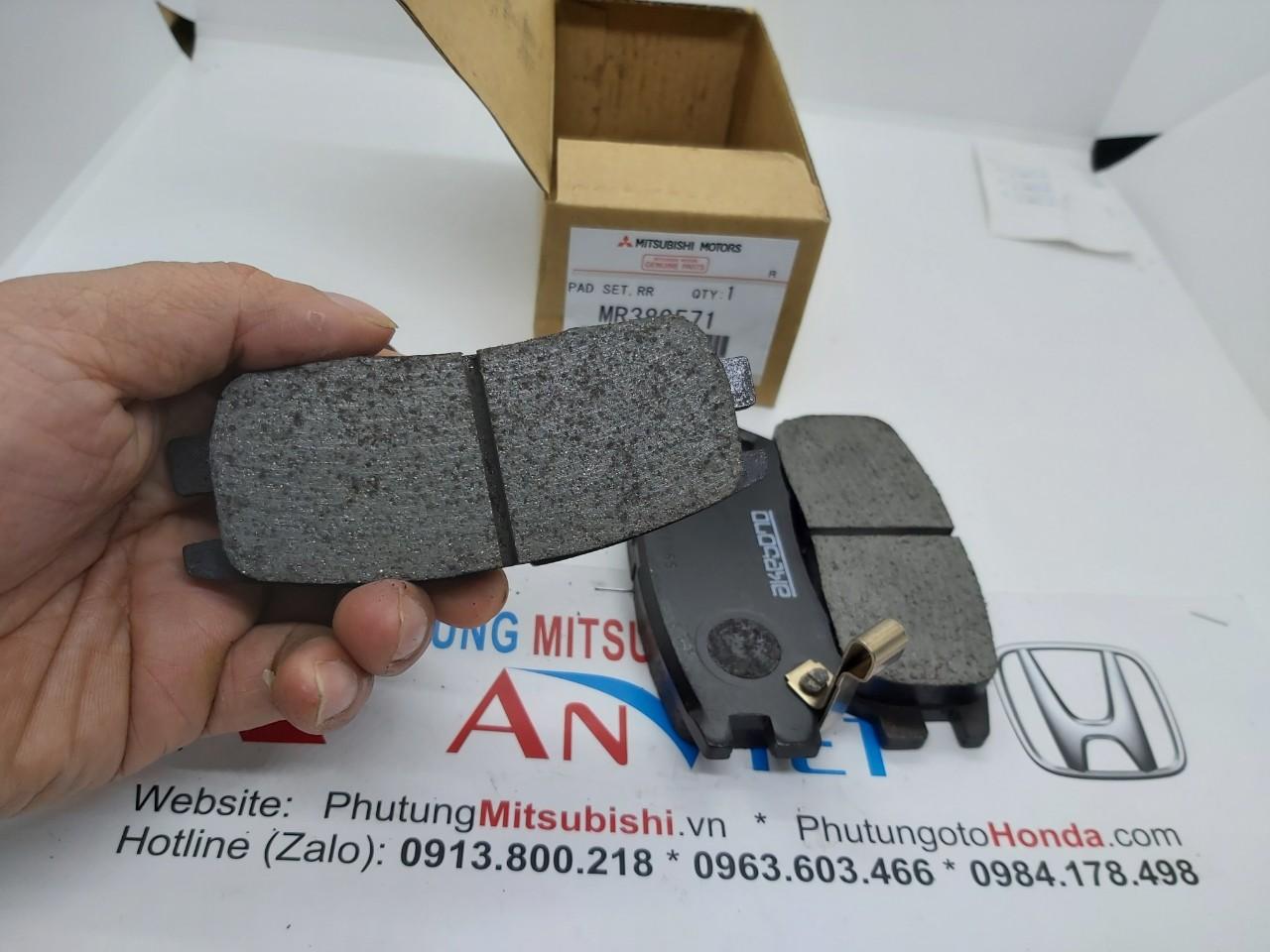 Má phanh sau, Bố thắng sau xe Mitsubishi Pajero V33