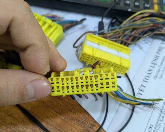 Bộ giắc cắm Hộp điều khiển phanh ABS Mitsubishi Pajero v93 hàng bãi