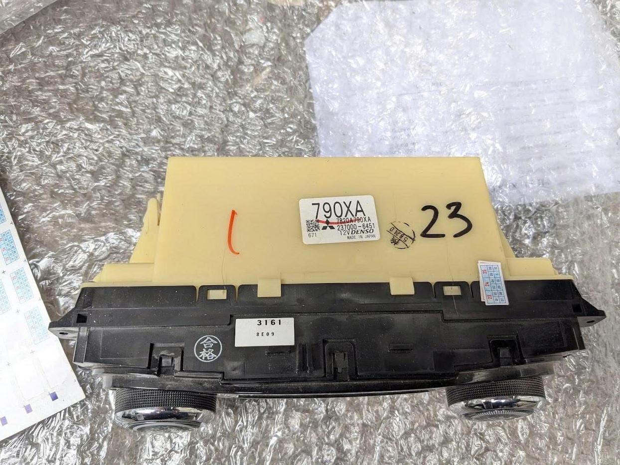 Cụm công tắc điều khiển điều hòa trên táp lô xe Mitsubishi Pajero v93 | Hàng bãi