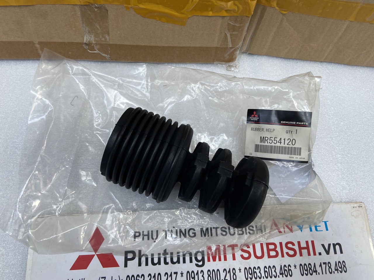 Cao su tăm bông liền chụp bụi giảm xóc xe Mitsubishi Pajero V6-3000